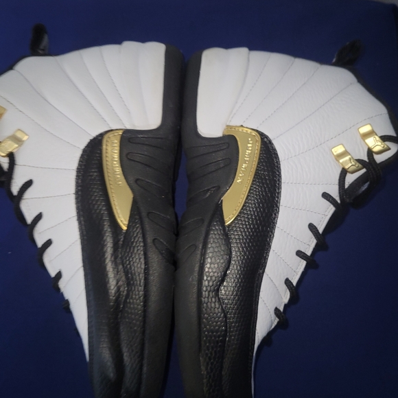Air Jordan 12 Retro GS Royalty - Picture 7 of 9